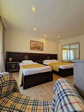 Гостиница Анастасия Туапсе Трехместный номер-9