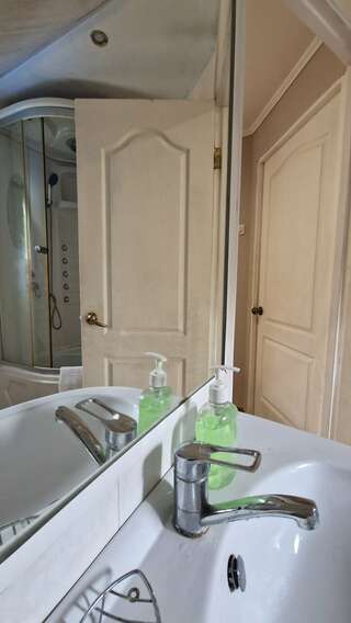 Гостиница Анастасия Туапсе Бюджетный двухместный номер с 1 кроватью-6